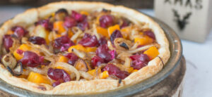 Quiche de Noël aux légumes et airelles