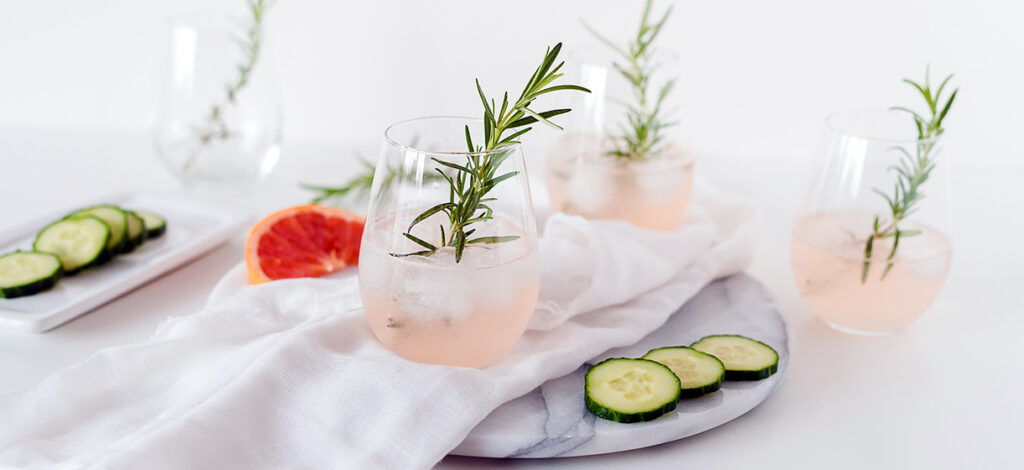 Mocktail pamplemousse, concombre et romarin